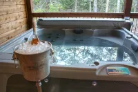 Luxury Cabin adjoining Robber's Cave State Park
