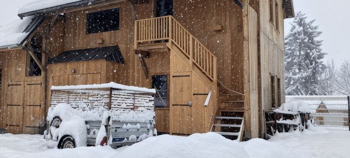 Self-contained apartment in Morillon Village, 200m from the cable cars Hotels in Morillon