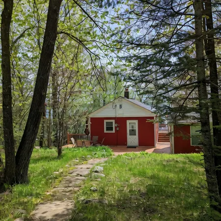 Swan Lake Getaway Отели в г. Айтаска