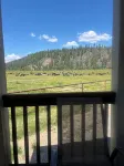 Cozy Cabin on working cattle ranch, close drive to Crater Lake, peaceful, quiet