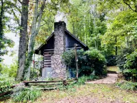 Romantic Getaway with real wood fireplace, Hot tub, Spectacular Mountain Views - Mountain view