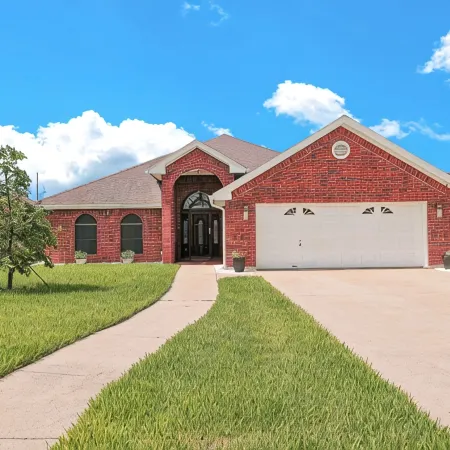 Spacious & Central Pool Home By McAuliffe Park