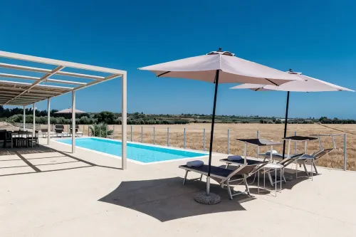 Villa Verdese per Coppie e Famiglie Vicino al Mare Piscina Privata, Veranda,wifi