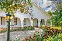 Peaceful and Spacious Pool home in Jensen Beach! RV-Boat Prkg-Fenced Yrd - 3つ星
