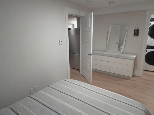 Quiet Haven - One-Bedroom Suite - Holiday Apartments