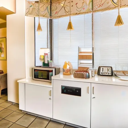 California Inn and Suites Bakersfield
