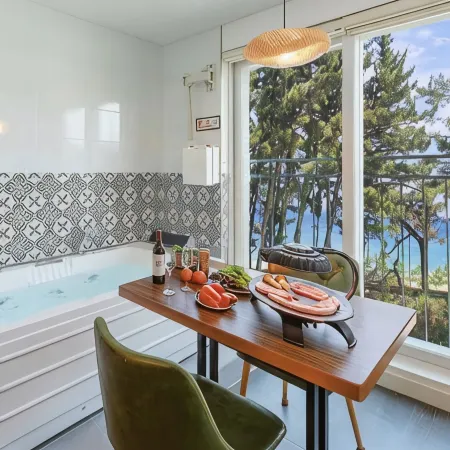 Samcheok Right Away Sea Pension