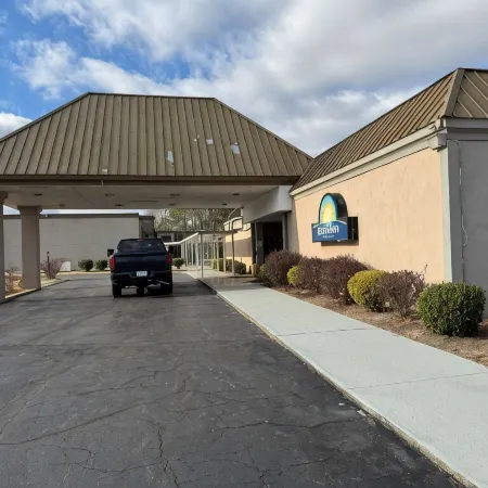 Days Inn by Wyndham Goldsboro