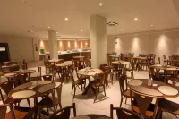 彩屋卡斯卡韋爾酒店 - 早餐