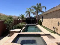 Beautiful quiet AZ getaway with heated pool, pool table, 2 king beds+ STR0000361 - 욕조