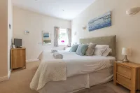 Beautiful  Cottage in a Peaceful, Rural Setting with Country Club Membership.