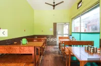 Hotel Omkaar & Restaurant Chinyalisaur - Kitchens