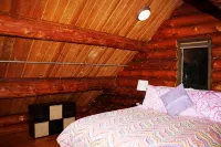 Upper Paradise Log Cabin - Nightly Rental in the Woods - WiFi