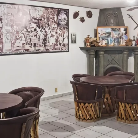 Hotel Don Porfirio Отели в г. Берналь