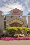 Inn on Long Lake