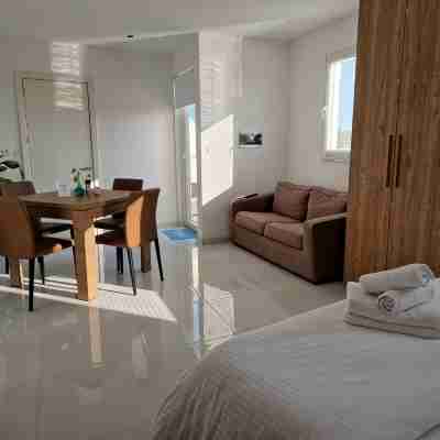Marina Studios Rooms