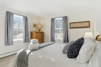 Peaceful Getaway Close to Lake Boating, Hiking, Skiing - Homestays