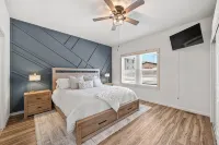 Newly Rennovated • Walking Distance to Downtown • Cripple Creek Donkies - 4-Star