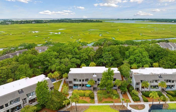 Charming 1-bedroom condo in brilliant Seabrook Island with WiFi, AC