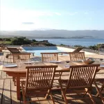 VILLA, EXCEPTIONAL LOCATION AND VIEW-PRIVATE HEATED POOL - Huvilat