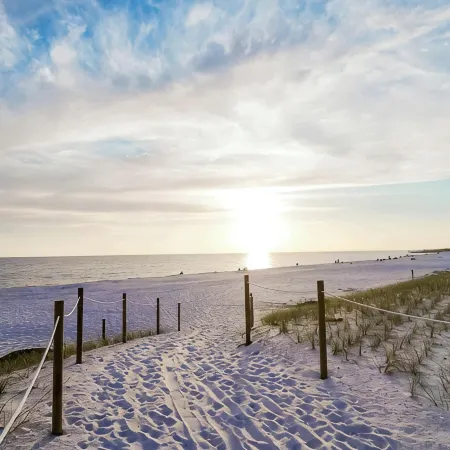 ~No Bad Days Townhome~ - 300ft to the sand!