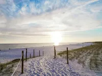 ~No Bad Days Townhome~ - 300ft to the sand! - Strand