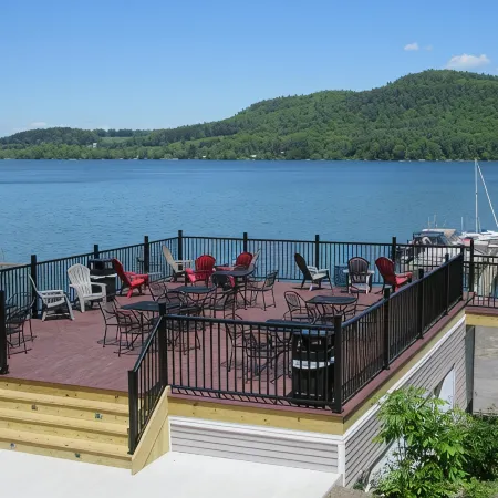 Lake 'N Pines Motel