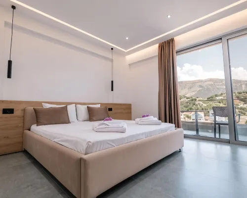 Sun George Hotels in Himarë
