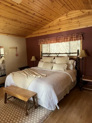 Cozy Cabin Located Just Outside of Wis Dells- Cabin B - Chalets