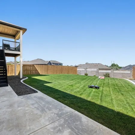 Serenity's Edge - Large Kennewick Home
