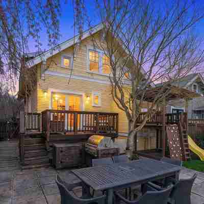 Luxury Family Retreat! ~ PacMan ~ Peloton ~ DogsOK Hotel Exterior