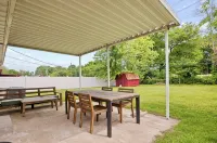 Cozy 3BR Getaway  Pets OK + Fenced Yard - Wifi