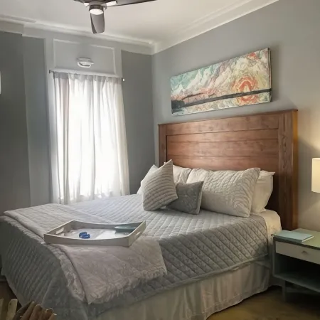 Cozy studio in the heart of Seaside walking distance to the beach