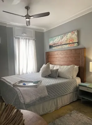 Cozy studio in the heart of Seaside walking distance to the beach