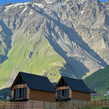 Traveler's Cottages in Kazbegi