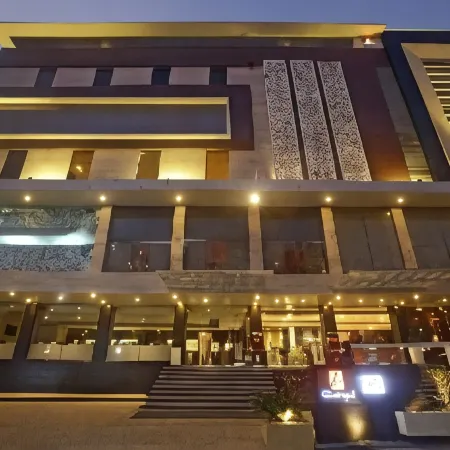Hotel LN Courtyard