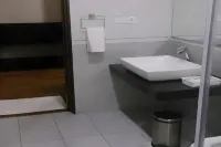 Hotel Aadrika - Parkering