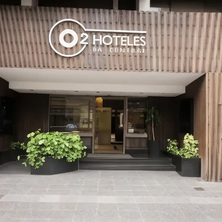 O2 Hotel Buenos Aires Отели рядом с достопримечательностью «Железнодорожный вокзал Онсе»