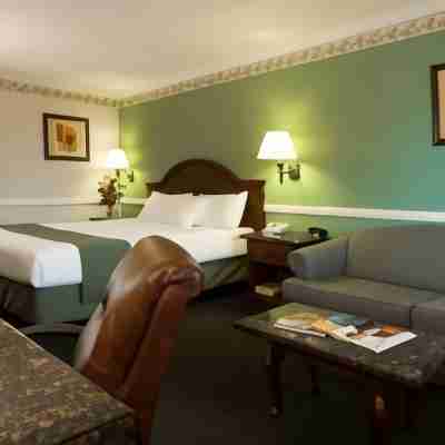 Dynasty Suites Hotel Rooms