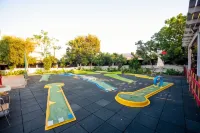 Peridis Family Resort - Family