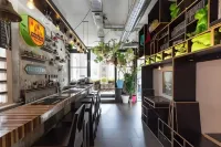 Will & Tate City Stay - bar