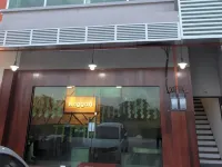 Swing & Pillows @ Anggun Hotel Seri Iskandar, Ipoh Hotele w: Bota