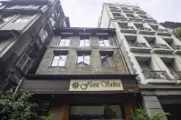 Hotel Flora Suites - Fort 마린 라인 주변 호텔