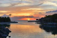 LionsDive Beach Resort - Romantic