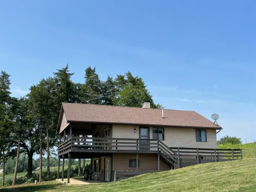 Beautiful house on Lake Rathbun with in-ground pool & 50-amp camper hookup - 3 tähden