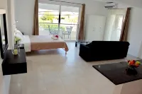Jessica's Studios & Apartments - 2-Star