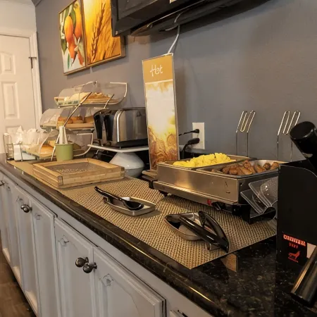 Quality Inn & Suites Tulare