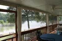 Clementine Cottage- Quiet Charming Cottage on Lincoln Lake
