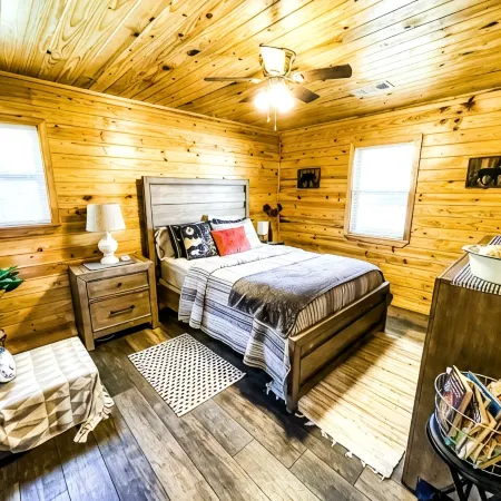 Cabin #3 • 1 Mile to DeGray Lake Hotels in Hot Spring County