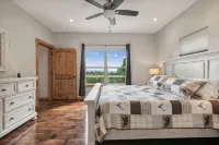 Highland Overlook - Sunset Mtn Views, Game Rm, Close to Blue Ridge - 3-Star